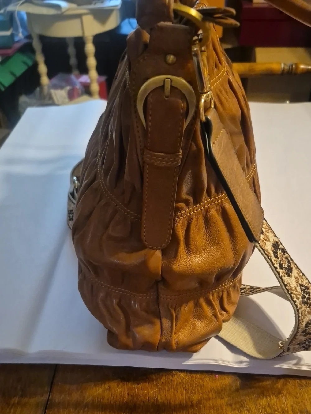 Mido Mido Tan Gathered Shoulder Bag - Picture 8 of 14